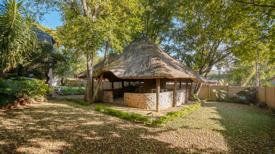 4 Bedroom Property for Sale in Garsfontein Gauteng