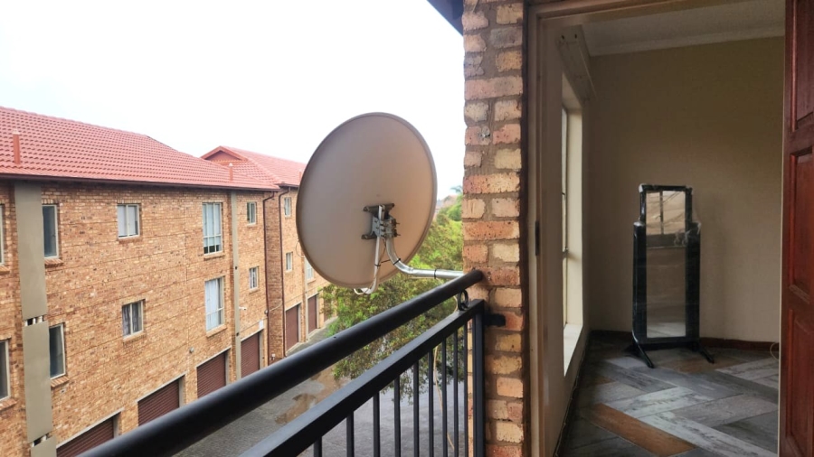 1 Bedroom Property for Sale in Wapadrand Gauteng