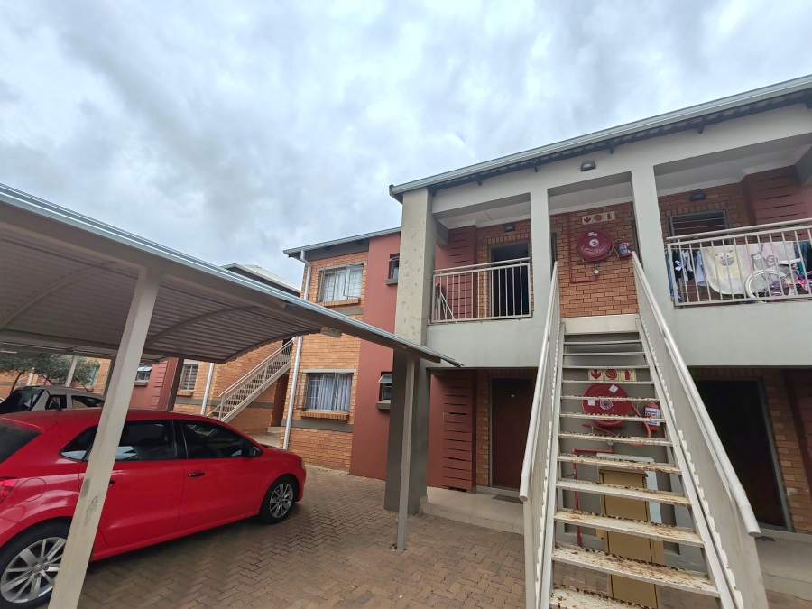 2 Bedroom Property for Sale in Andeon AH Gauteng