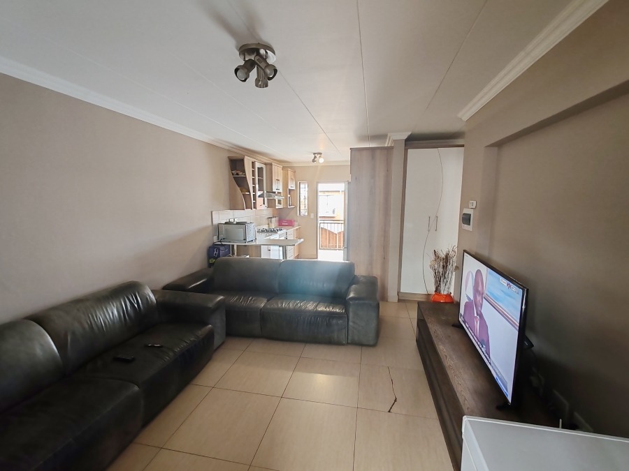 2 Bedroom Property for Sale in Andeon AH Gauteng