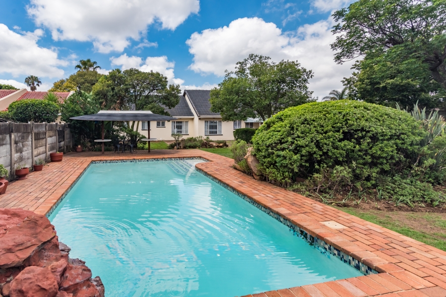 3 Bedroom Property for Sale in Breaunanda Gauteng