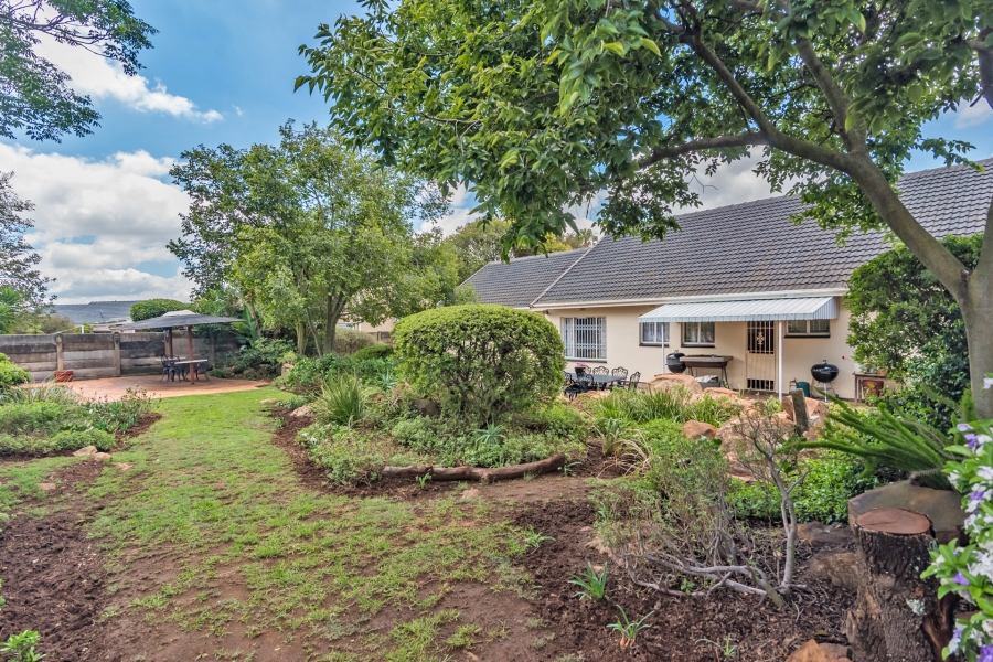 3 Bedroom Property for Sale in Breaunanda Gauteng