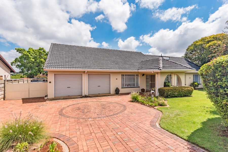 3 Bedroom Property for Sale in Breaunanda Gauteng