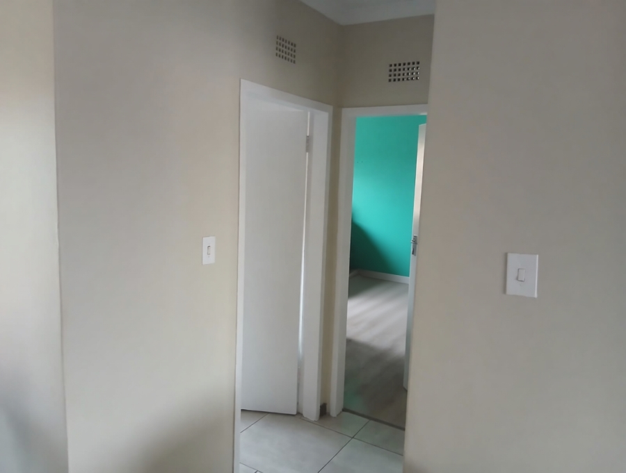 2 Bedroom Property for Sale in Buccleuch Gauteng