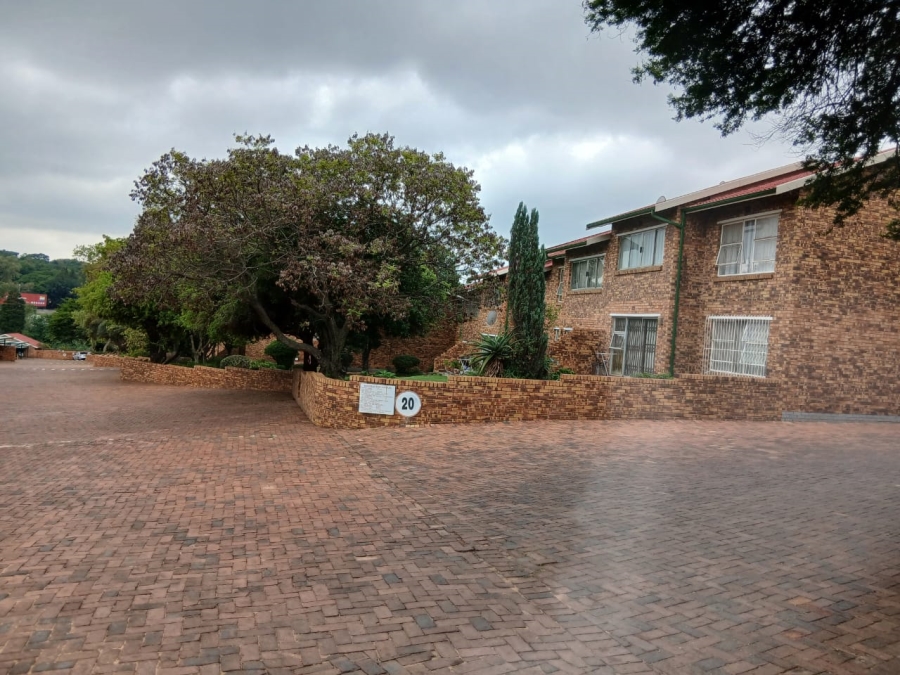 2 Bedroom Property for Sale in Buccleuch Gauteng