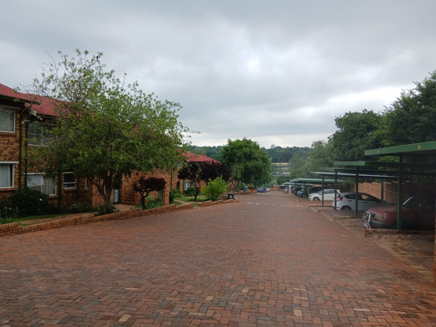 2 Bedroom Property for Sale in Buccleuch Gauteng