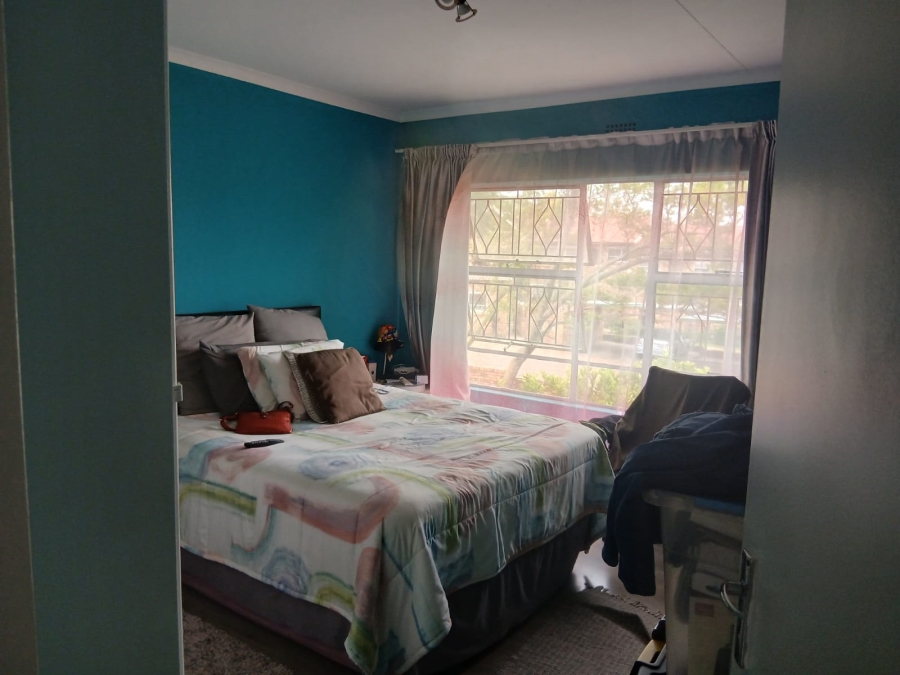 2 Bedroom Property for Sale in Buccleuch Gauteng