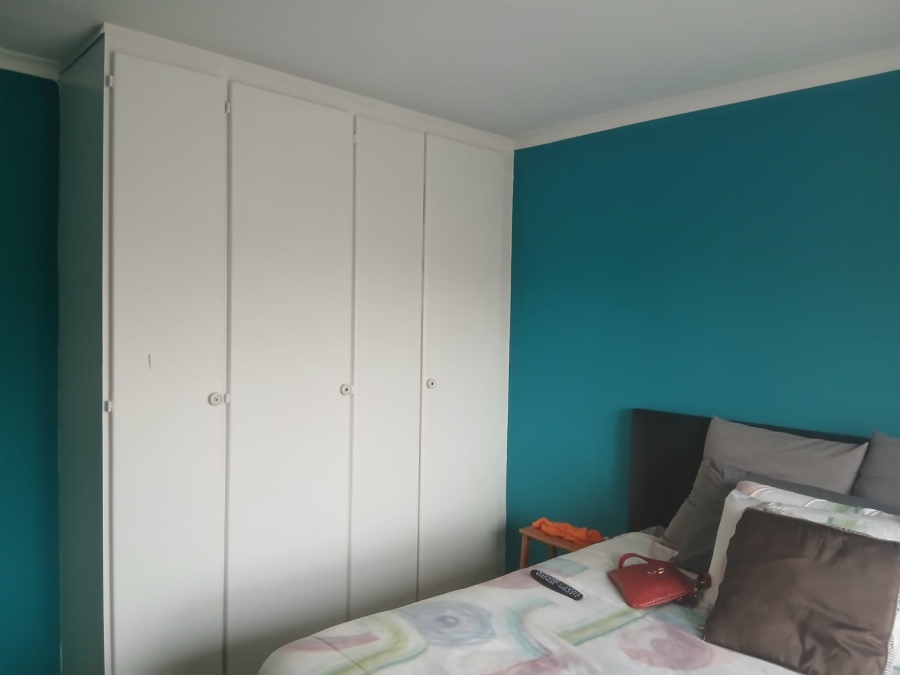 2 Bedroom Property for Sale in Buccleuch Gauteng