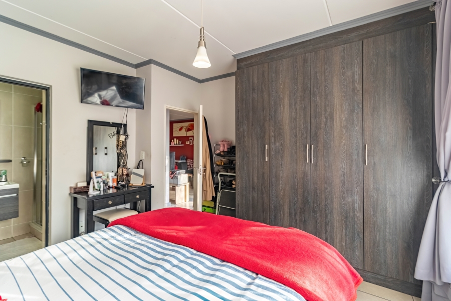 3 Bedroom Property for Sale in Greenstone Hill Gauteng