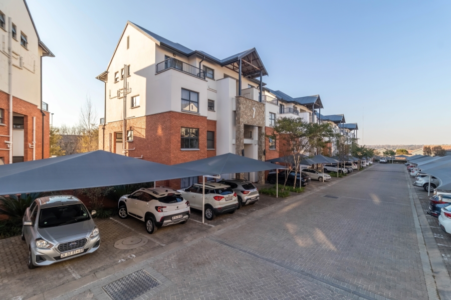 3 Bedroom Property for Sale in Greenstone Hill Gauteng