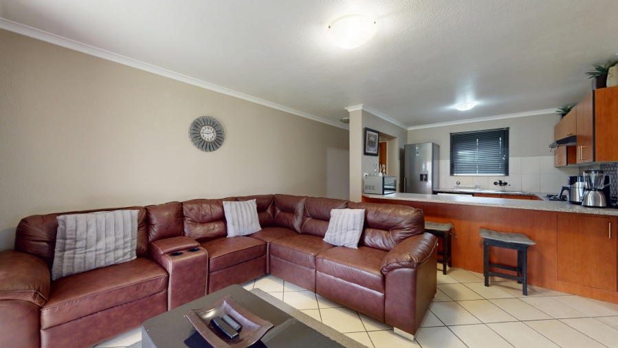 2 Bedroom Property for Sale in Jansenpark Gauteng