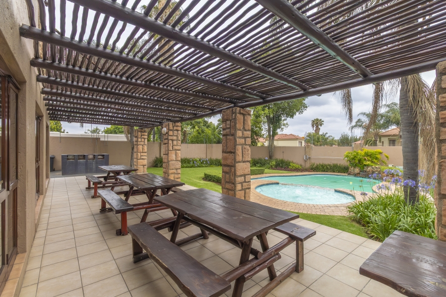 1 Bedroom Property for Sale in Sunninghill Gauteng