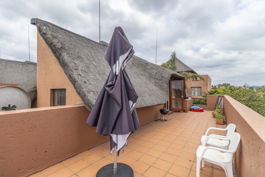 2 Bedroom Property for Sale in Sunninghill Gauteng