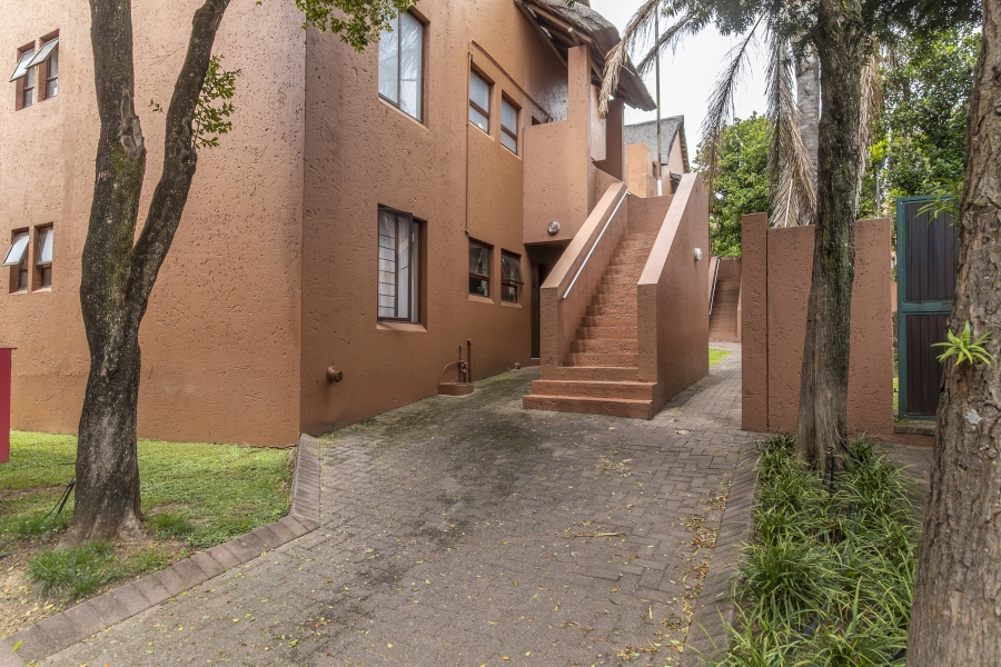 2 Bedroom Property for Sale in Sunninghill Gauteng