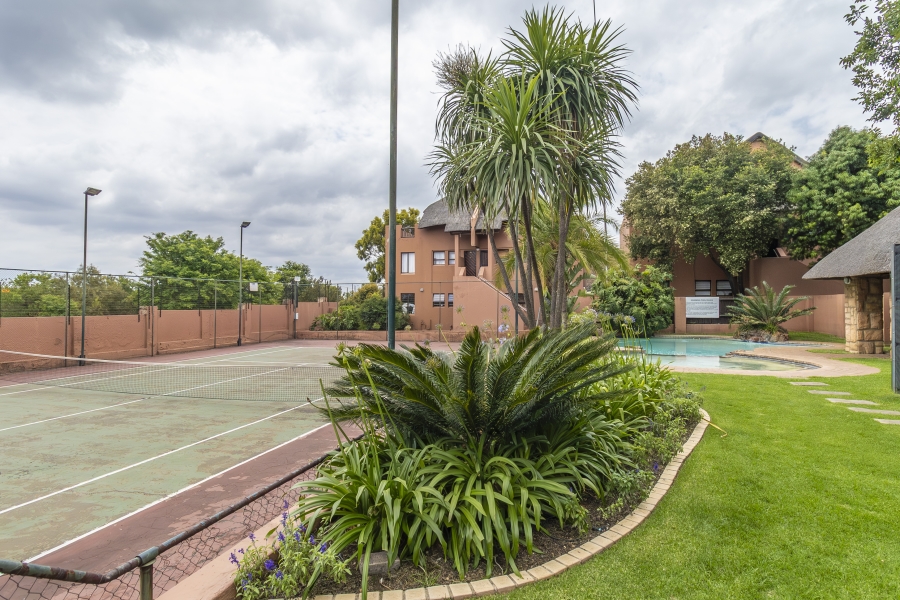 2 Bedroom Property for Sale in Sunninghill Gauteng