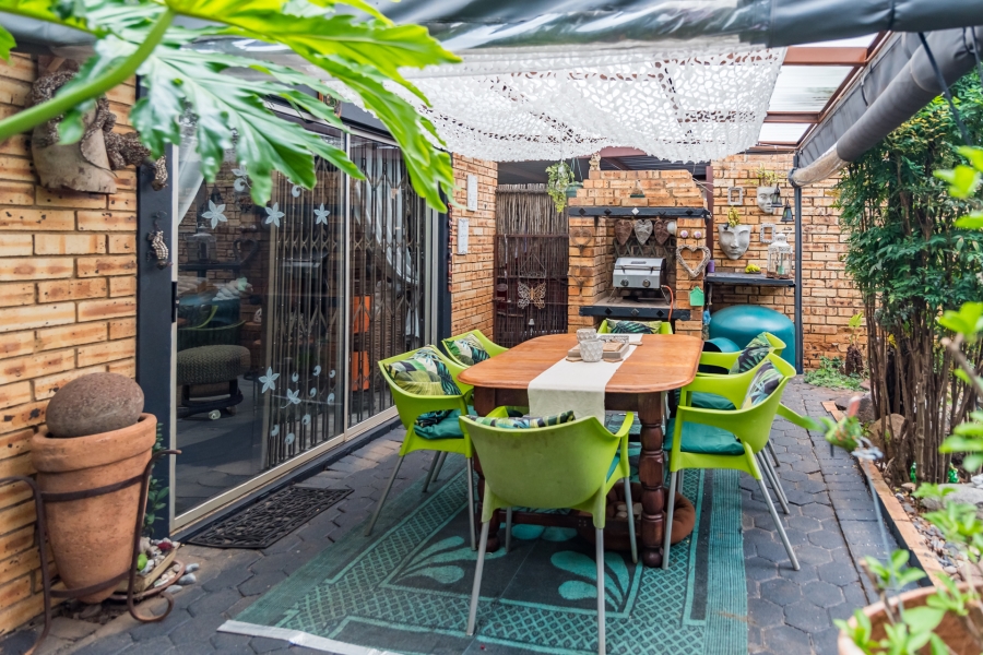 3 Bedroom Property for Sale in Strubensvallei Gauteng