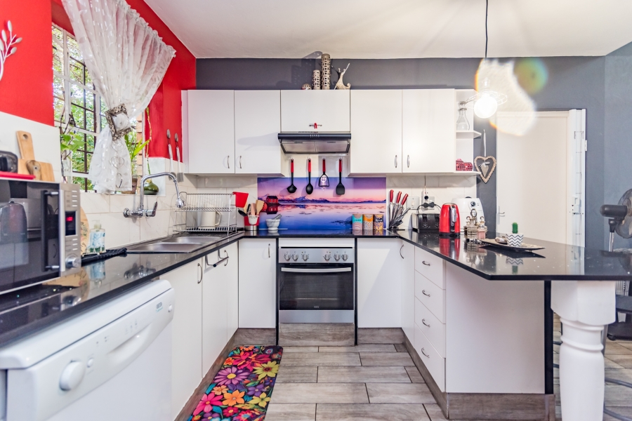 3 Bedroom Property for Sale in Strubensvallei Gauteng