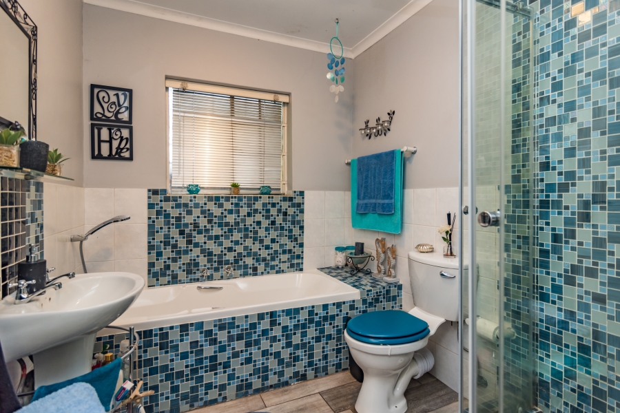 3 Bedroom Property for Sale in Strubensvallei Gauteng