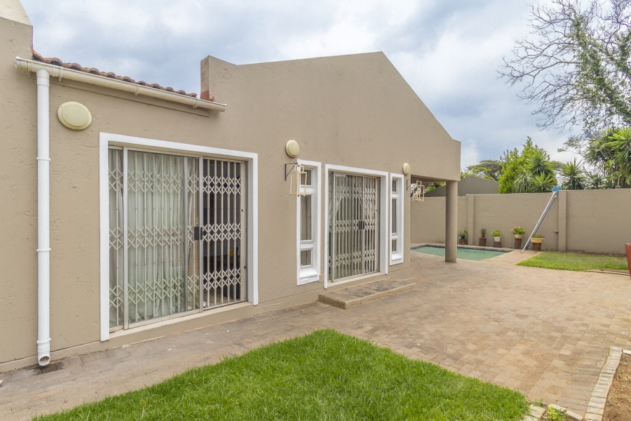 4 Bedroom Property for Sale in Douglasdale Gauteng