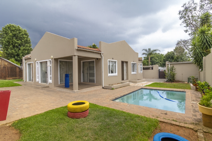 4 Bedroom Property for Sale in Douglasdale Gauteng