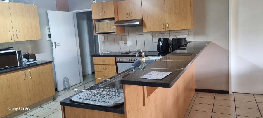 8 Bedroom Property for Sale in Hatfield Gauteng