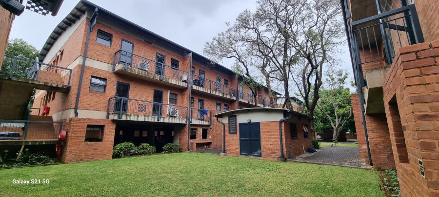 8 Bedroom Property for Sale in Hatfield Gauteng
