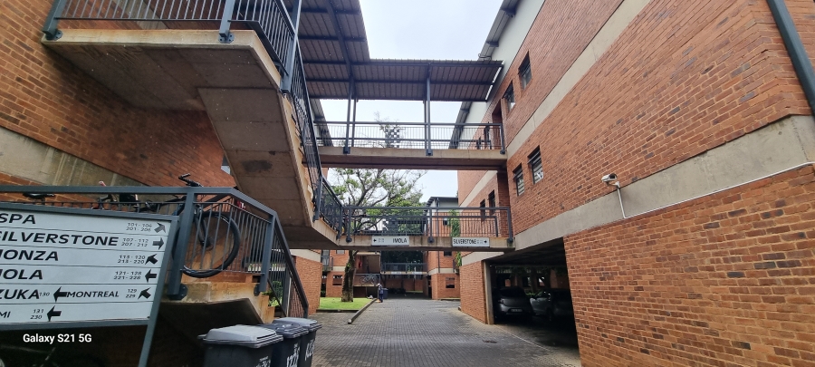 8 Bedroom Property for Sale in Hatfield Gauteng