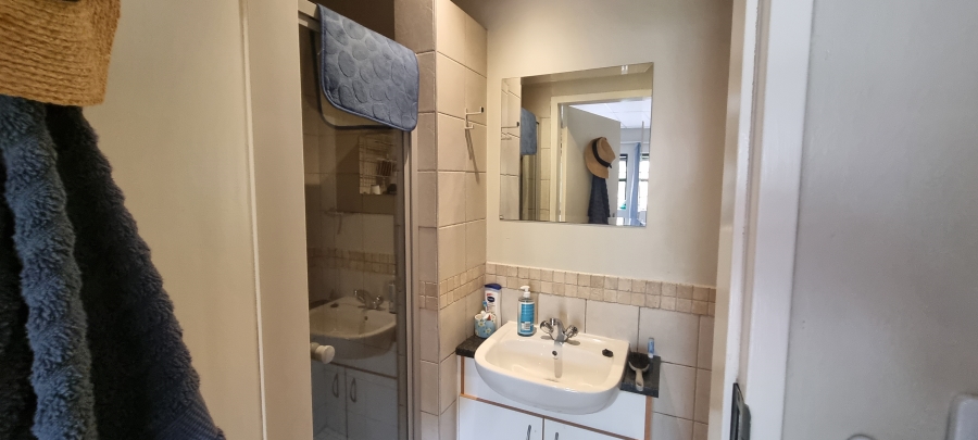 8 Bedroom Property for Sale in Hatfield Gauteng