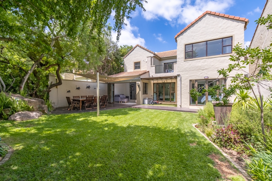 4 Bedroom Property for Sale in Lonehill Gauteng
