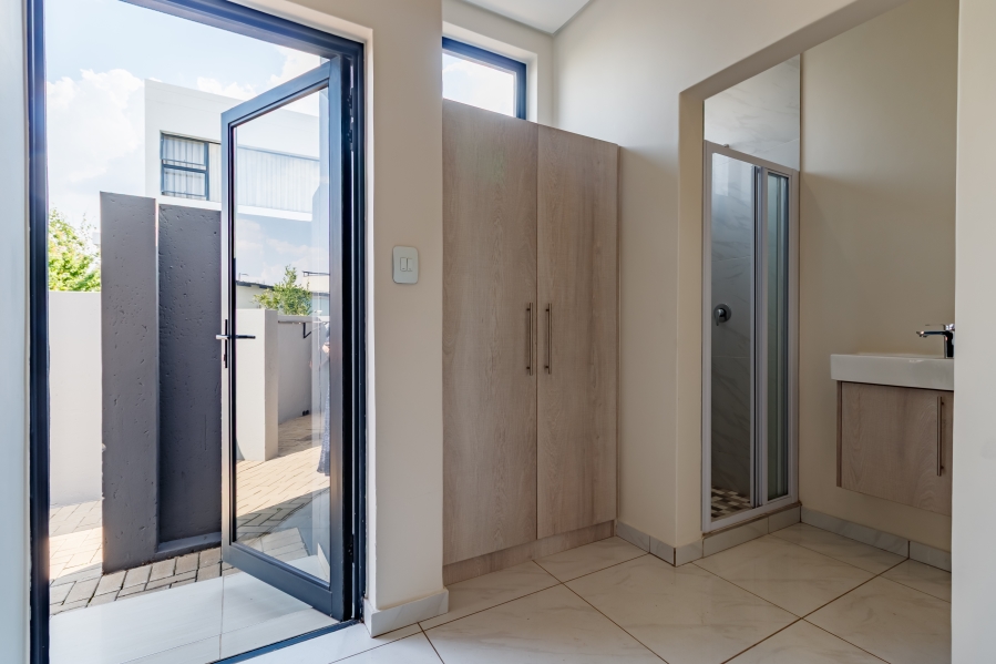 3 Bedroom Property for Sale in Midstream Meadows Gauteng