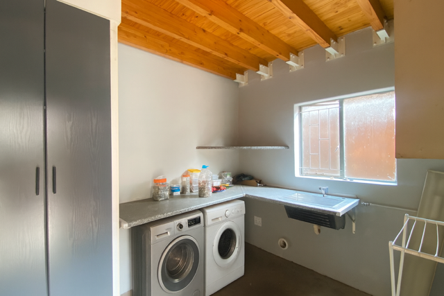 3 Bedroom Property for Sale in Garsfontein Gauteng