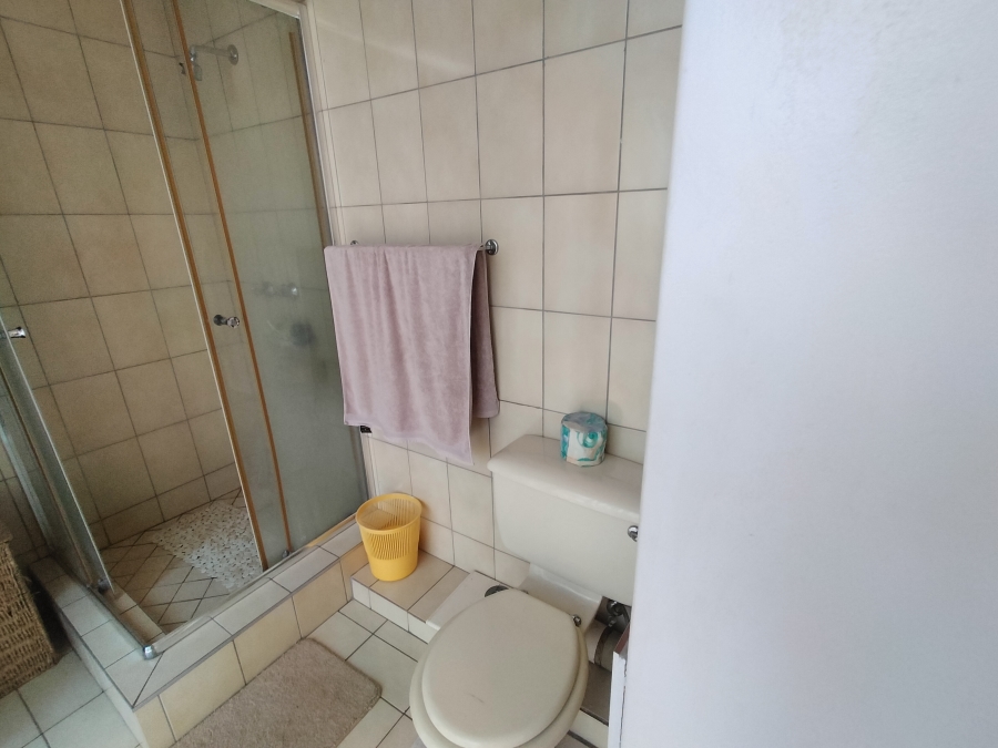 5 Bedroom Property for Sale in Florauna Gauteng