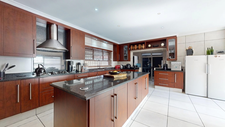 5 Bedroom Property for Sale in Elspark Gauteng