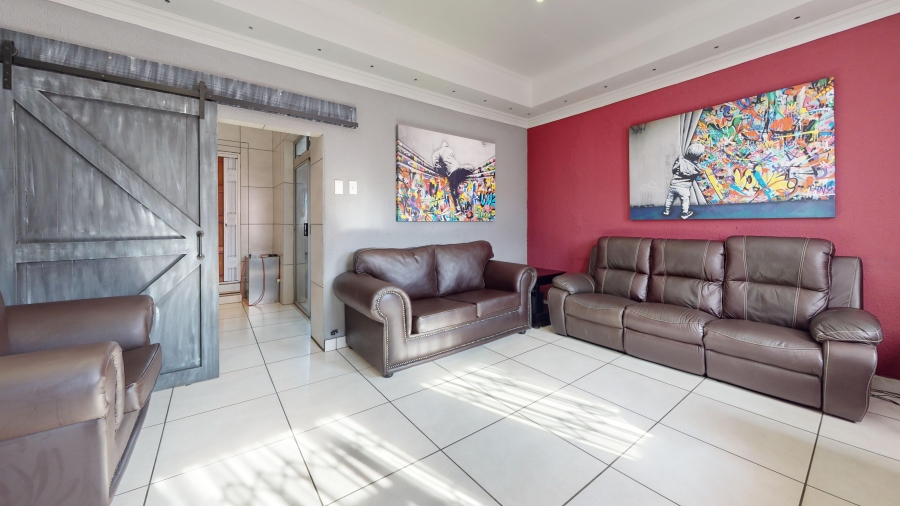 5 Bedroom Property for Sale in Elspark Gauteng
