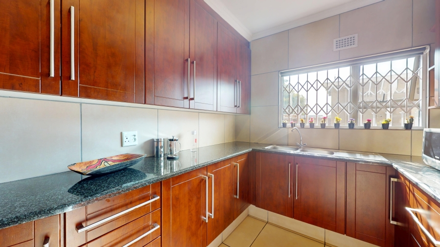 5 Bedroom Property for Sale in Elspark Gauteng