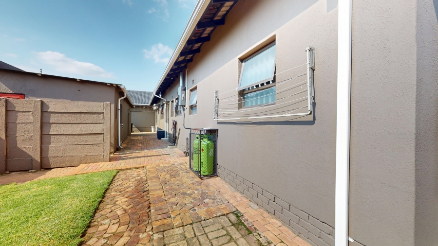 5 Bedroom Property for Sale in Elspark Gauteng