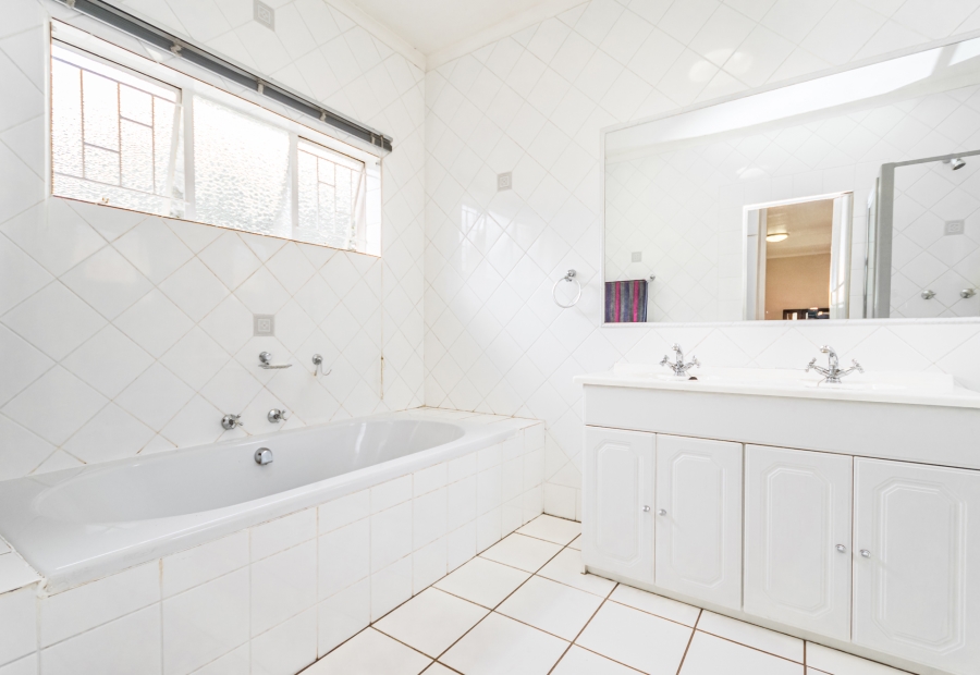 3 Bedroom Property for Sale in Lyttelton Manor Gauteng