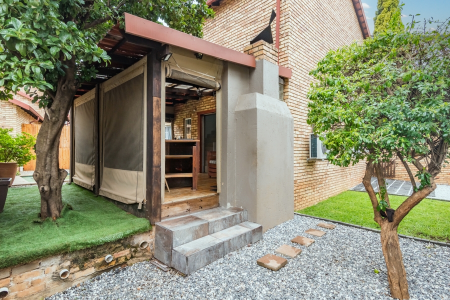 3 Bedroom Property for Sale in Wilgeheuwel Gauteng