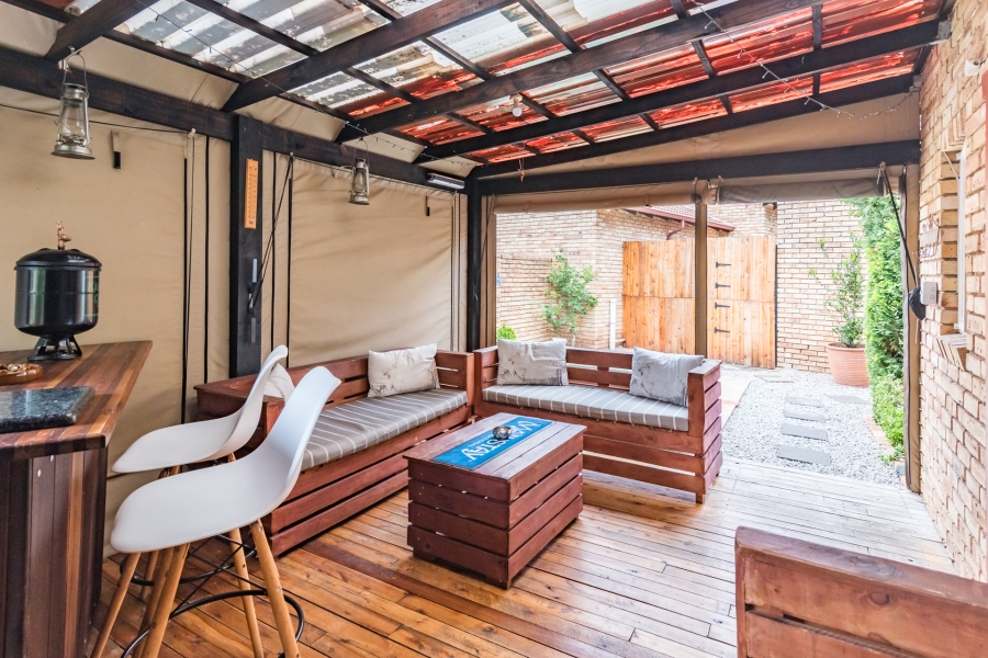 3 Bedroom Property for Sale in Wilgeheuwel Gauteng