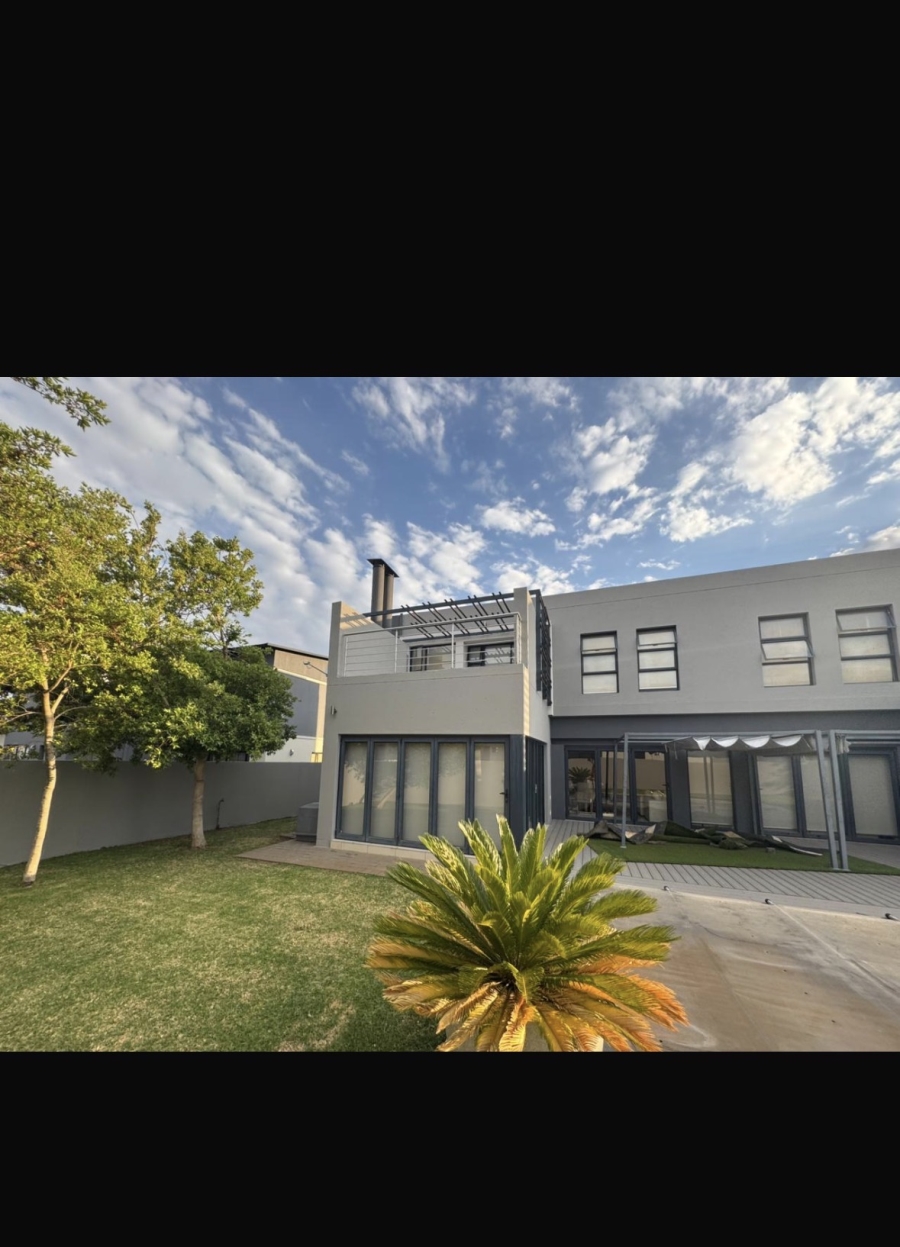 4 Bedroom Property for Sale in Midstream Meadows Gauteng