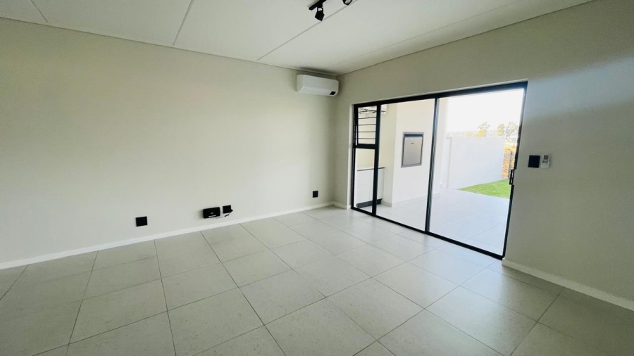 3 Bedroom Property for Sale in Waterfall Gauteng