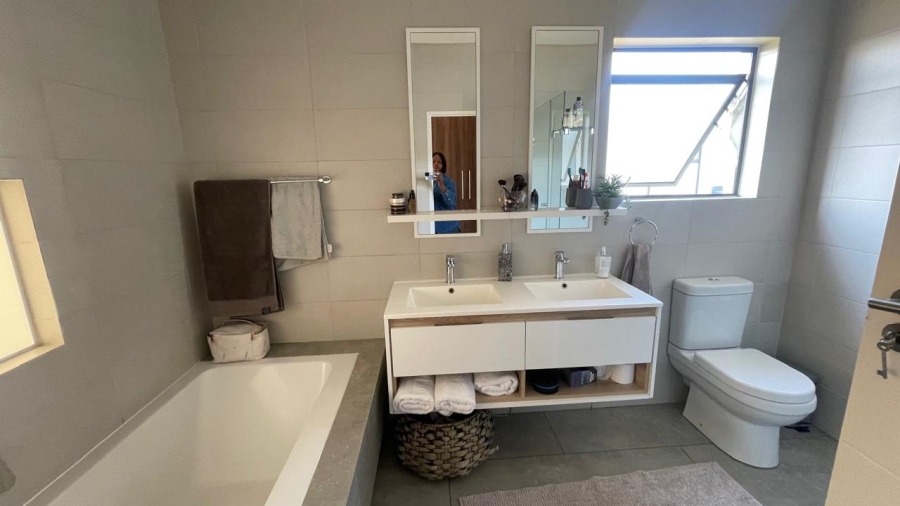 3 Bedroom Property for Sale in Kyalami Gauteng