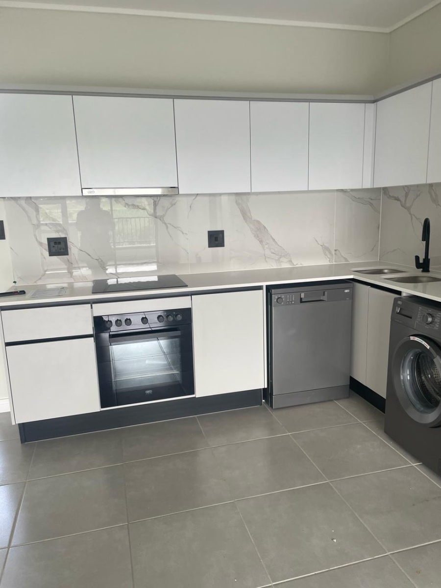 2 Bedroom Property for Sale in Waterfall Gauteng