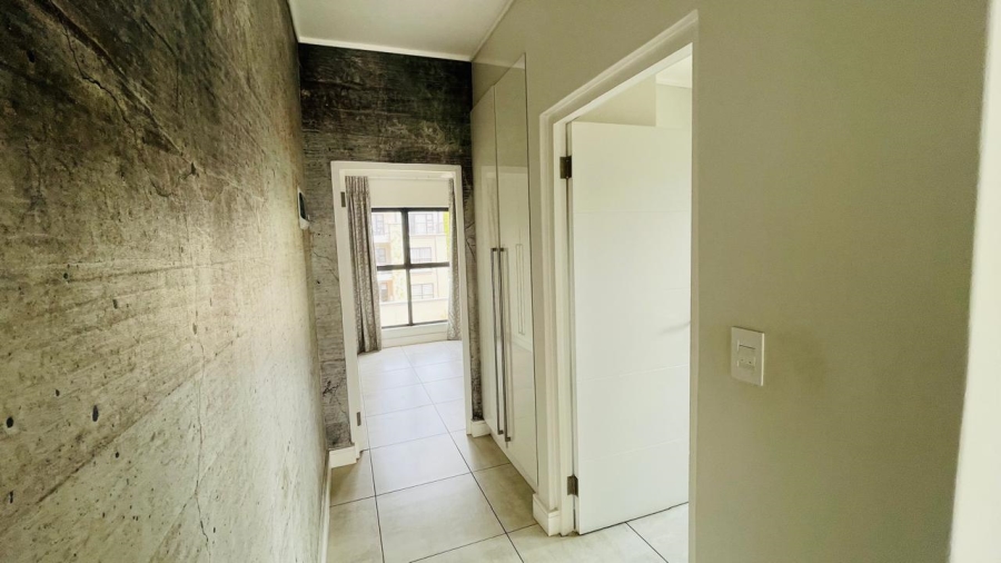 2 Bedroom Property for Sale in Waterfall Gauteng