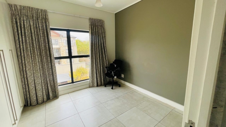 2 Bedroom Property for Sale in Waterfall Gauteng