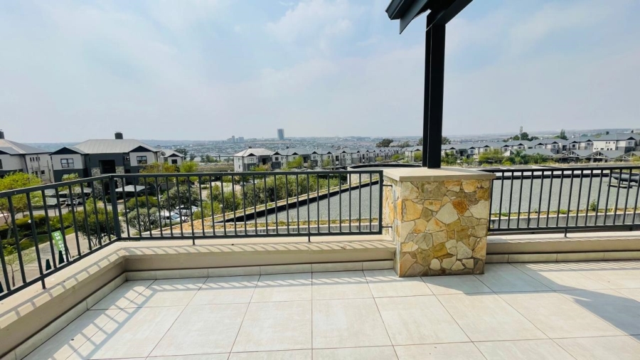 2 Bedroom Property for Sale in Waterfall Gauteng