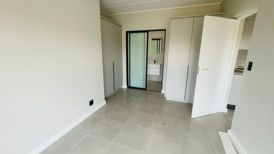 1 Bedroom Property for Sale in Waterfall Gauteng