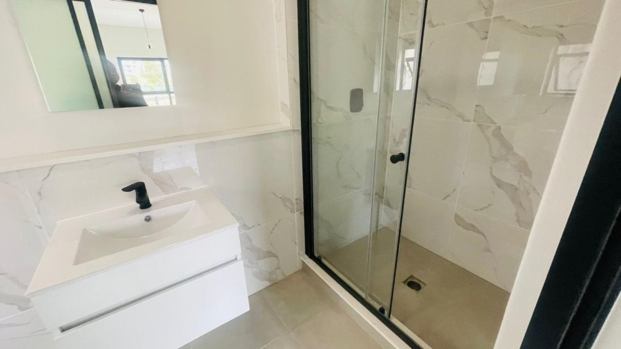 1 Bedroom Property for Sale in Waterfall Gauteng