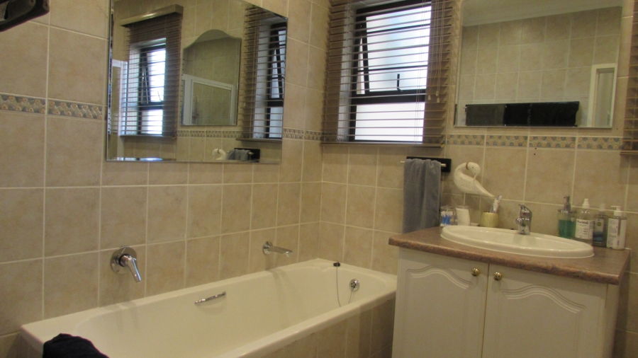 3 Bedroom Property for Sale in Moreleta Park Gauteng