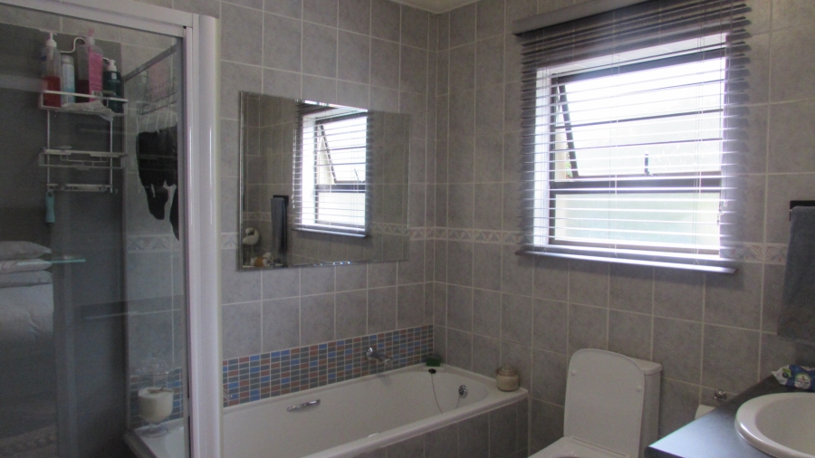 3 Bedroom Property for Sale in Moreleta Park Gauteng